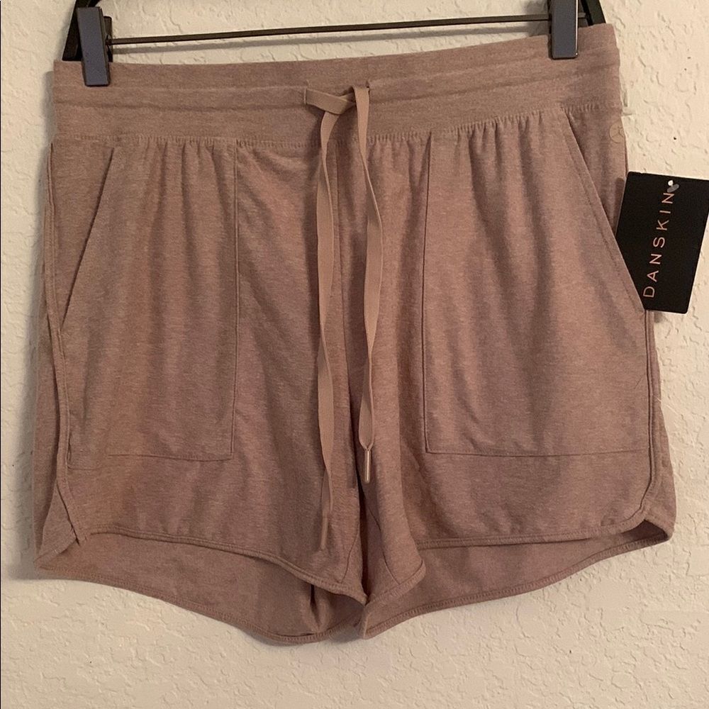 NWT Danskin Women's Tan Shorts Pockets Stretch Size S P